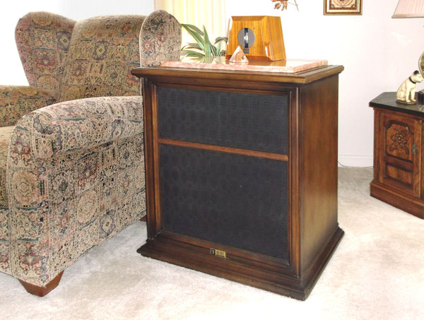 Right channel Walt's Altecs.jpg (237.43 KiB) Viewed 34474 times Right channel Walt's Altecs.jpg